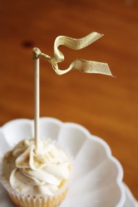 caramel-cupcakes-with-salted-caramel-browned-butter-frosting