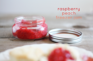 raspberry-peach-freezer-jam