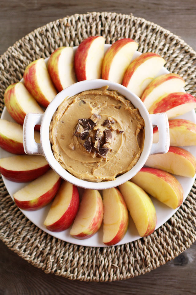 candy bar caramel apple dip