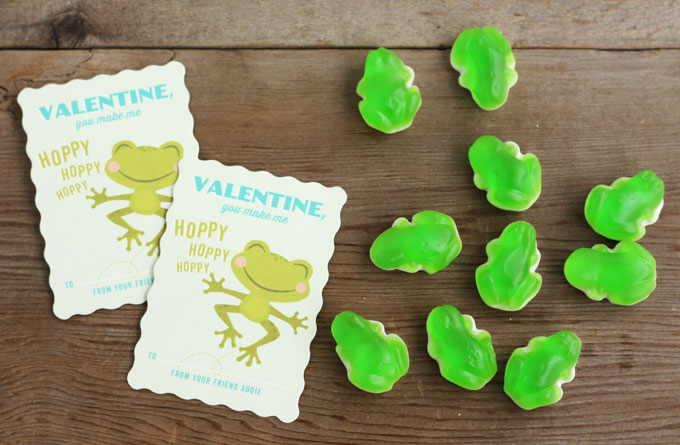 minted classroom valentine gummy frogs