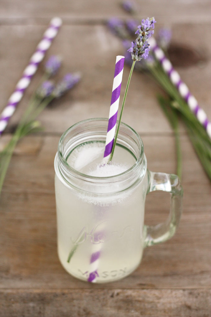 homemade lavender lemonade