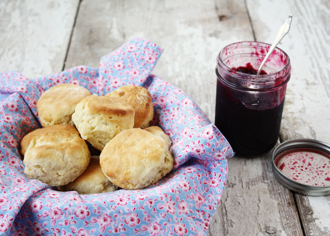 easiest buttermilk biscuits with only 3 ingredients