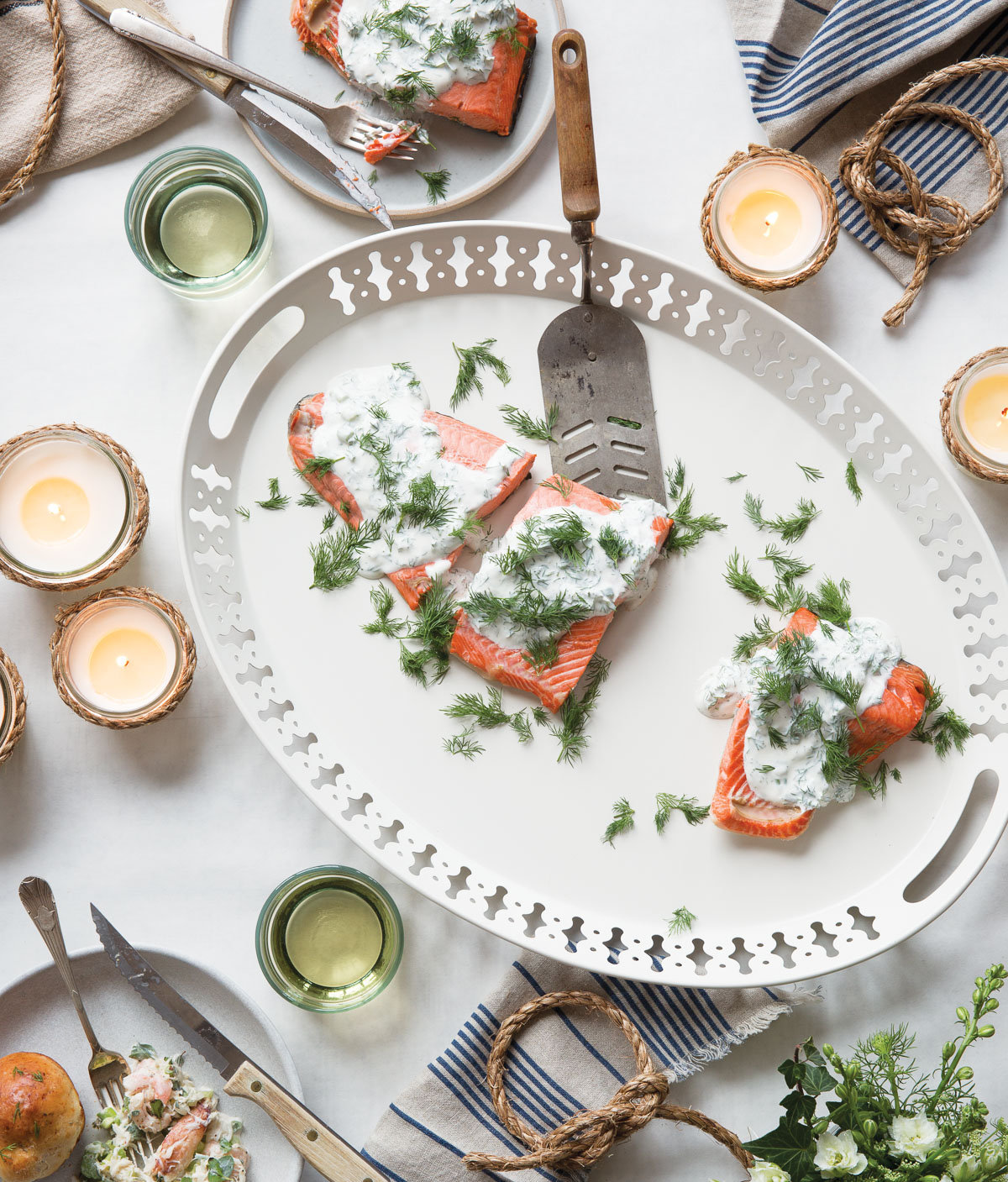 Celebrate Midsummer by making this easy and delicious poached salmon with dill sauce.