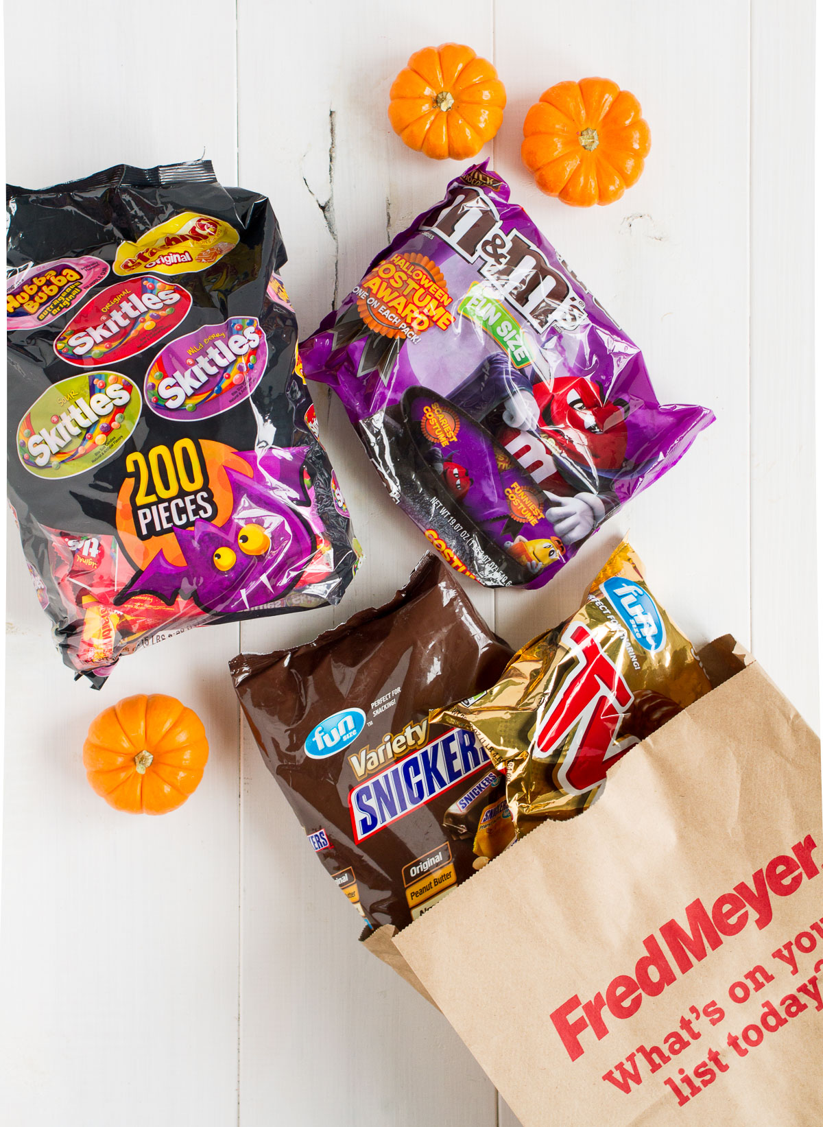 These free printable halloween treat bags are an easy and festive DIY!
