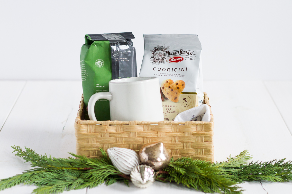 I've got an easy recipe for the perfect gift basket every time: pair a cute treat with a delicious snack like Mulino Bianco cookies from the grocery store!