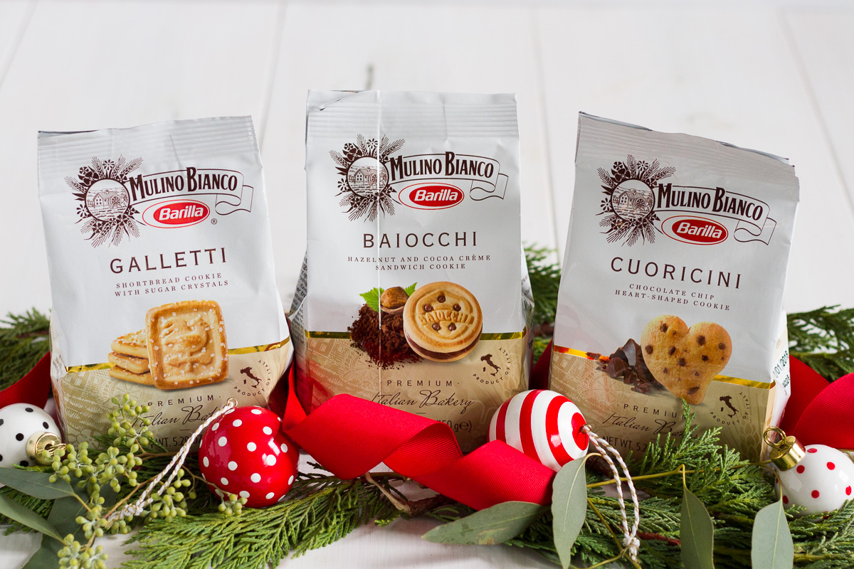 I've got an easy recipe for the perfect gift basket every time: pair a cute treat with a delicious snack like Mulino Bianco cookies from the grocery store!