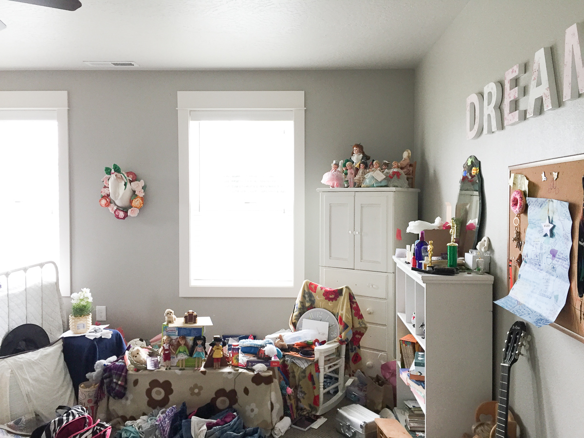 I'm making over our daughter's bedroom for the Spring 2019 One Room Challenge! The room needs a good clean out, some smart storage, and thoughtful, cohesive design.