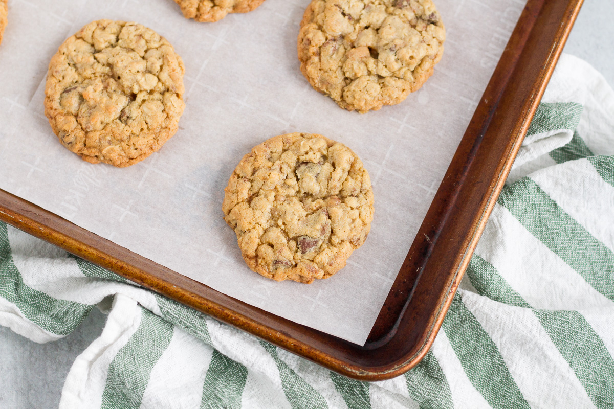 oatmeal toffee chocolate chip cookies